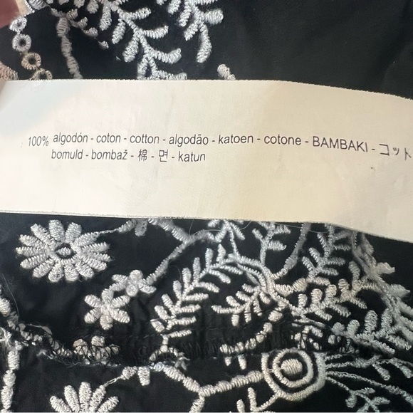 Zara Black Loose-Fit Floral Embroidered Bell Sleeve Tie-Back Dress. Size XS. - Picture 7 of 10